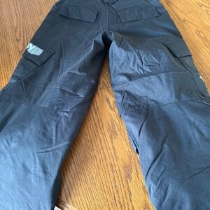 Burton Boys Cargo Snow Pants Size Medium Black Ski Snowboard Dry Rid
